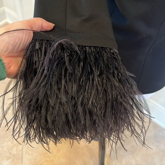 NWOT Elizabeth and James Ostrich feather blazer - Picture 5 of 12